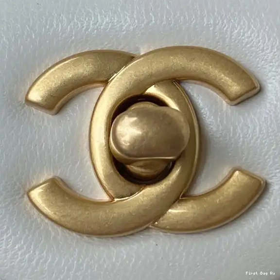 First Bag Ru 20CM BAG CHANEL FLAP 0526